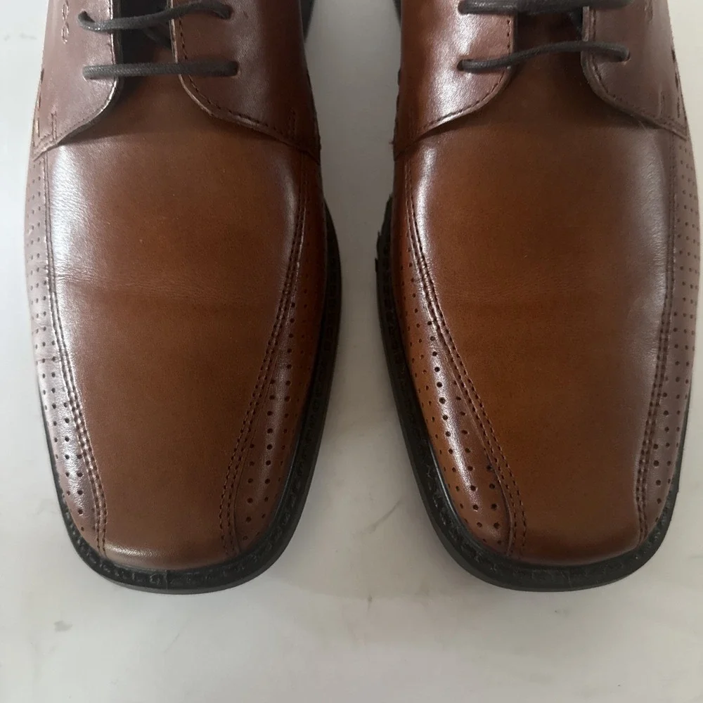 ECCO Dress Shoes Men 10.5 Brown Derby Perforated Leather EU 44